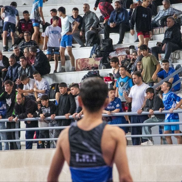 جنوب‌غرب و اسلامشهر قهرمان مسابقات کشتی فرنگی نونهالان تهران و توابع شدند