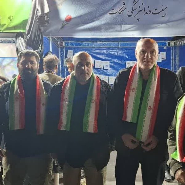 حضور رئیس هیئت کشتی تهران همراه با مدیرکل ورزش استان در تجمعات مردمیِ وزارت ورزش