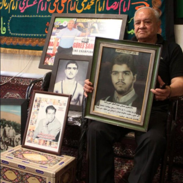 درگذشت مادر شهید و همسر قهرمان جام تفلیس؛ امن‌زاده عزادار شد