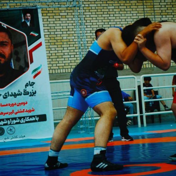 برگزاری مسابقه چندجانبه کشتی آزاد خردسالان در ملارد با حضور قهرمان پیشین کشتی جهان