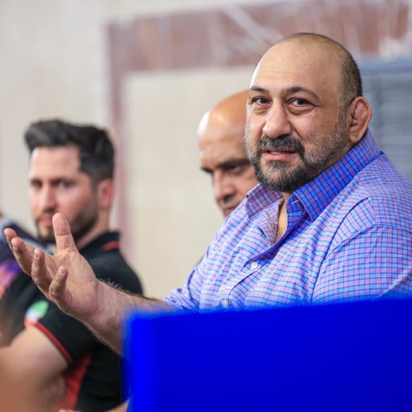 نفت با نایب‌قهرمانان المپیک، قهرمان جهان و 2 مربی باتجربه و جوان، نماینده تهران در لیگ برتر آزاد